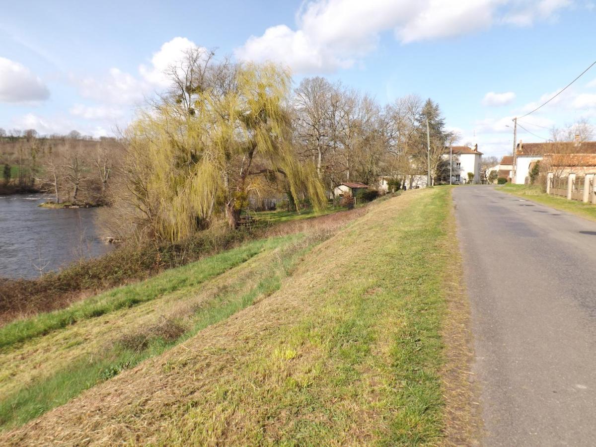 Riverside Moussac-sur-Vienne Bagian luar foto